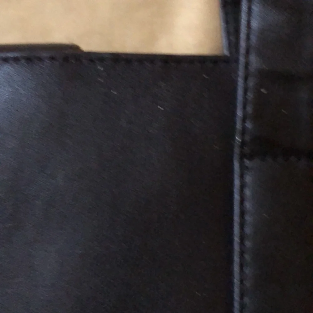 BNWT Lord and Taylor tote, leather - Picture 12 of 12